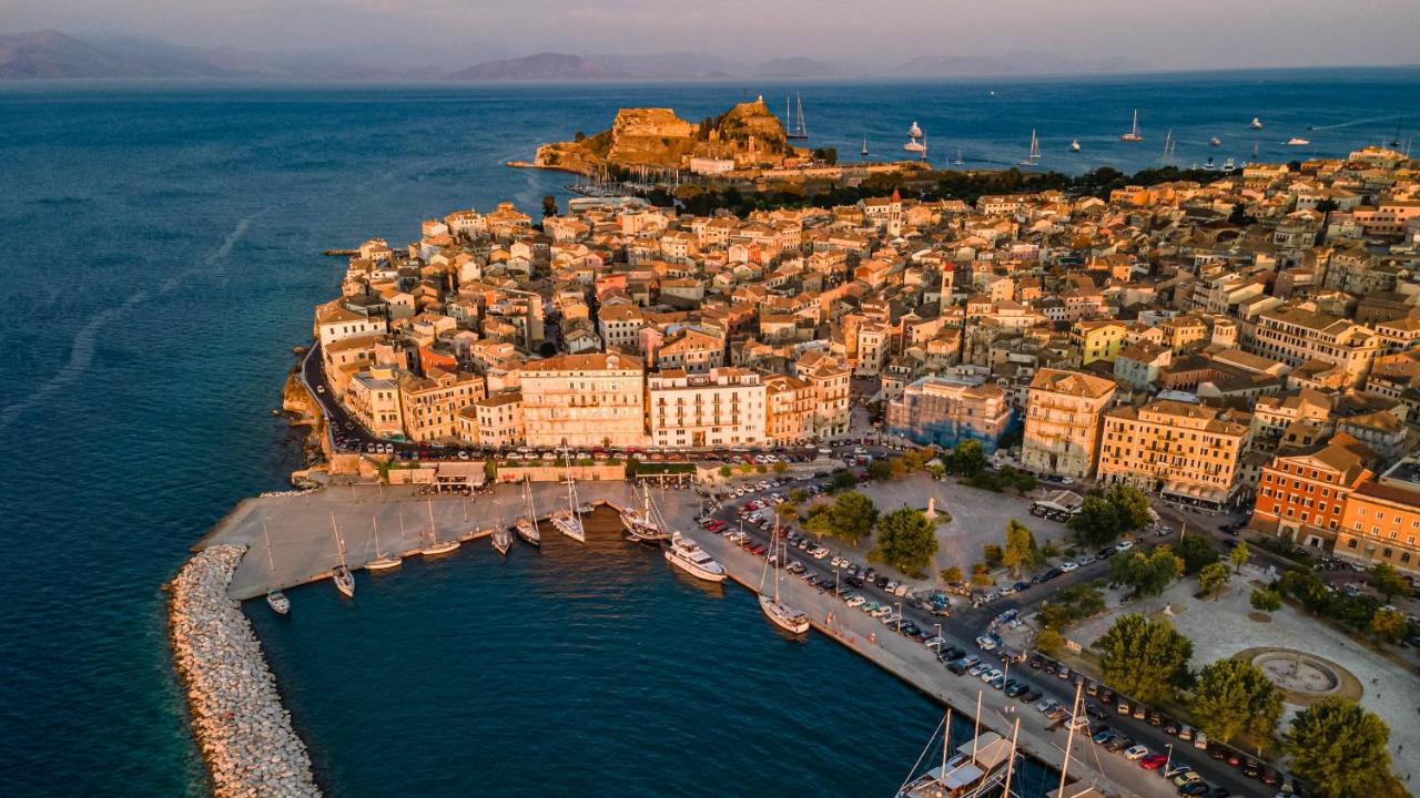 شقة Mouragia Loft - Waterfront Old Corfu Town المظهر الخارجي الصورة