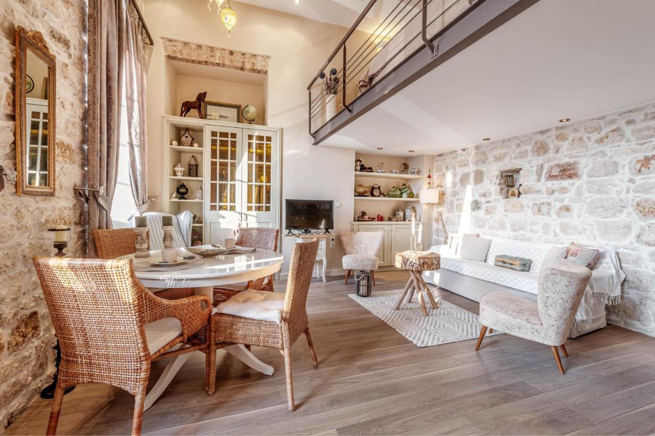 شقة Mouragia Loft - Waterfront Old Corfu Town المظهر الخارجي الصورة
