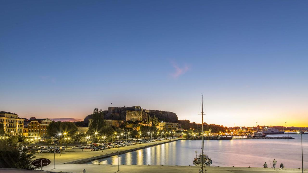 شقة Mouragia Loft - Waterfront Old Corfu Town المظهر الخارجي الصورة